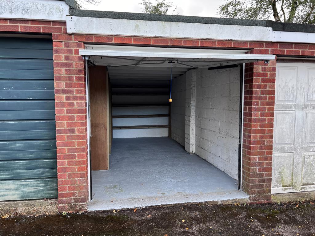 Lot: 126 - SINGLE LOCK-UP GARAGE - Inside shot of garage